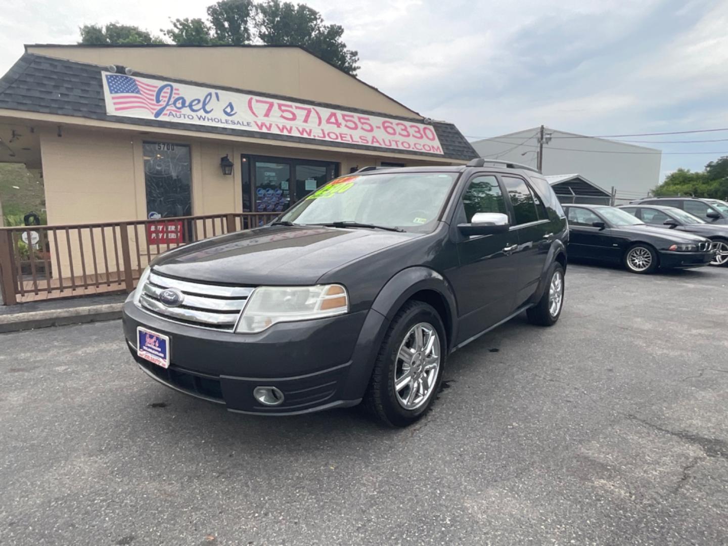 2008 Grey /Black Ford Taurus X Limited (1FMDK03W38G) , Automatic transmission, located at 5700 Curlew Drive, Norfolk, VA, 23502, (757) 455-6330, 36.841885, -76.209412 - Photo#0